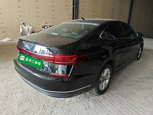 Volkswagen Passat — Фото автомобиля 6