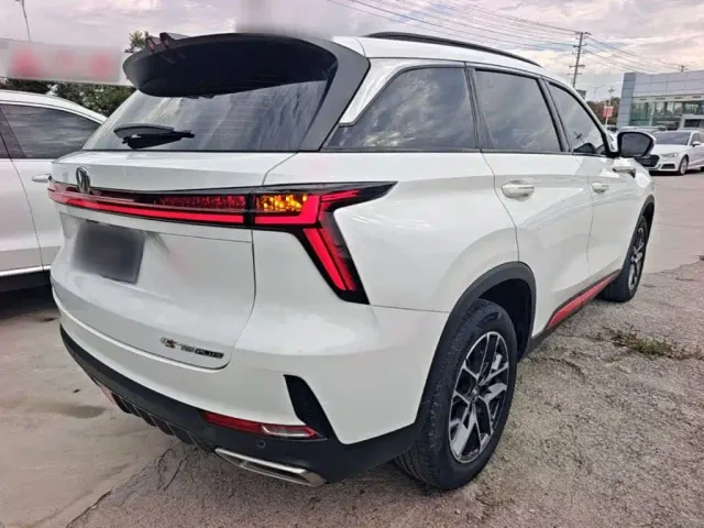 Changan CS75 Plus — Фото автомобиля 6