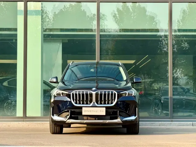 BMW X1 — Фото автомобиля 2