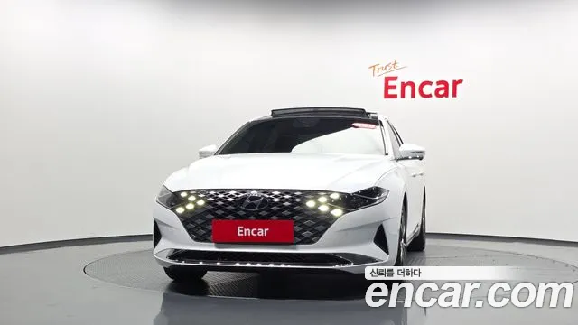 Hyundai Grandeur New — Фото автомобиля 3