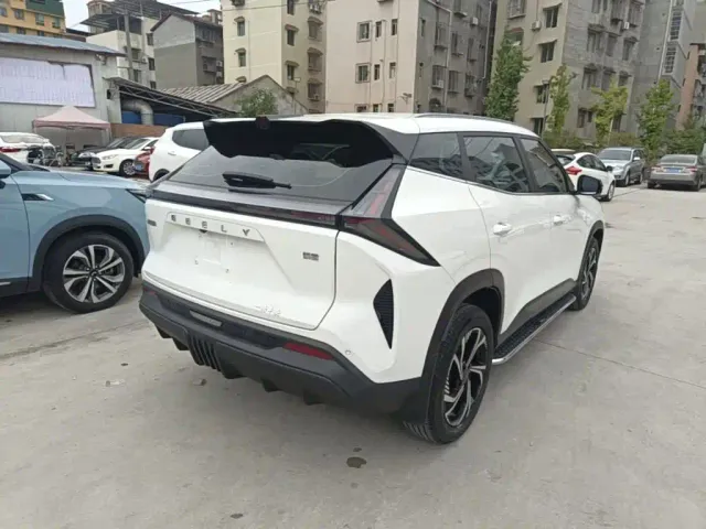 Geely Boyue — Фото автомобиля 6