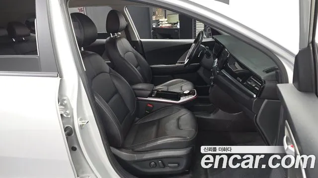 Kia Niro Niro Plus Air — Фото автомобиля 11