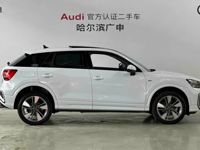 Audi Q2L — Фото автомобиля 5