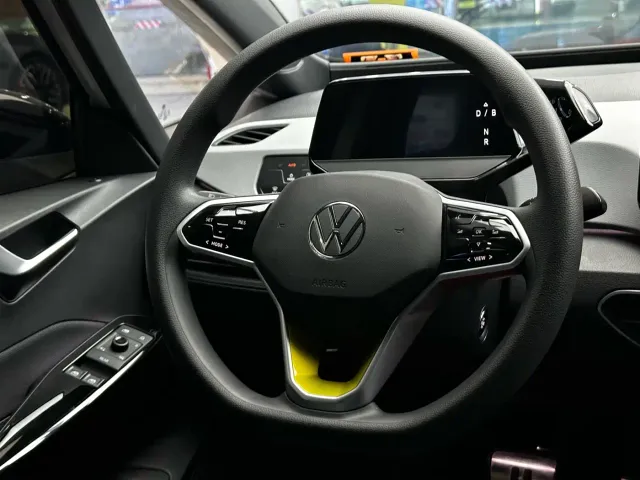 Volkswagen ID.3 — Фото автомобиля 10