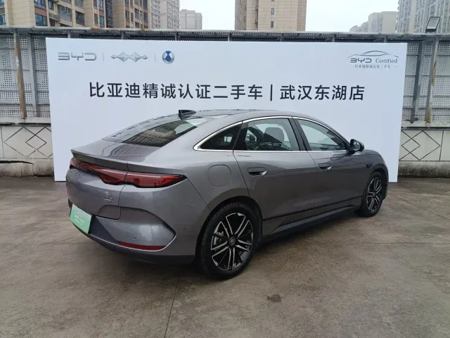 BYD Qin L — Фото автомобиля 20