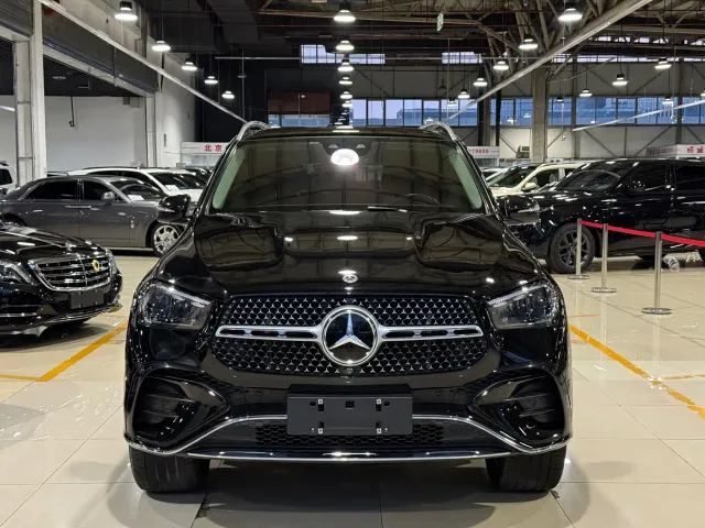 Mercedes-Benz GLE-Class — Фото автомобиля 2