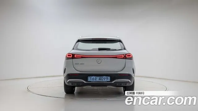 Mercedes-Benz EQA — Фото автомобиля 4