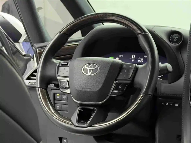 Toyota Alphard — Фото автомобиля 13