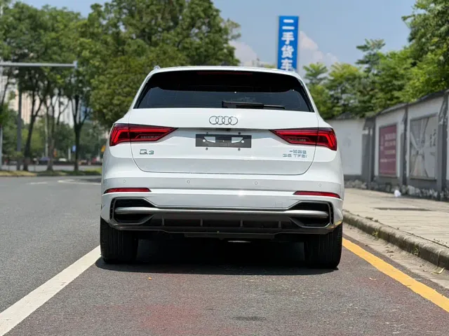 Audi Q3 — Фото автомобиля 5