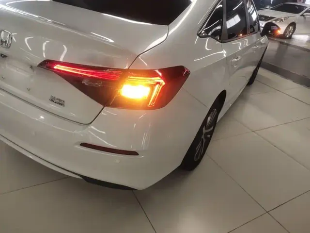 Honda Civic — Фото автомобиля 7