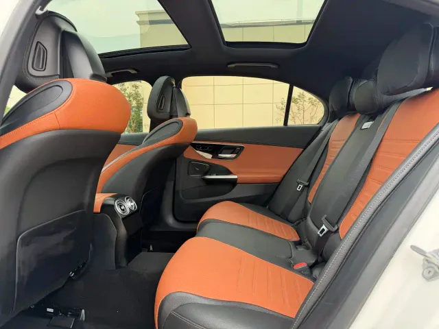 Mercedes-Benz C-Class — Фото автомобиля 5
