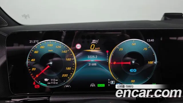 Mercedes-Benz EQA — Фото автомобиля 8