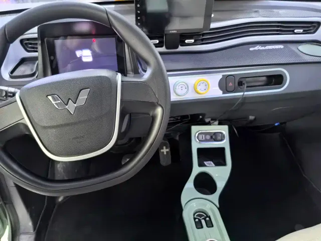 Wuling Hongguang Mini EV — Фото автомобиля 10