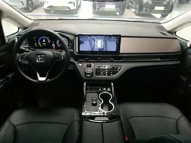 Honda Odyssey — Фото автомобиля 9