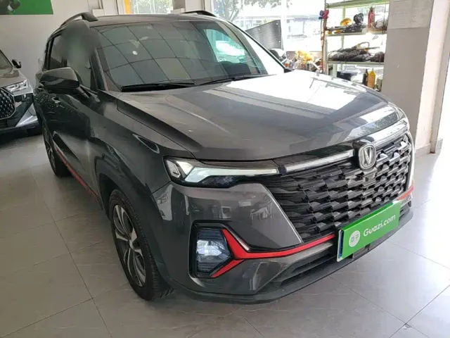 Changan CS35 Plus — Фото автомобиля 3
