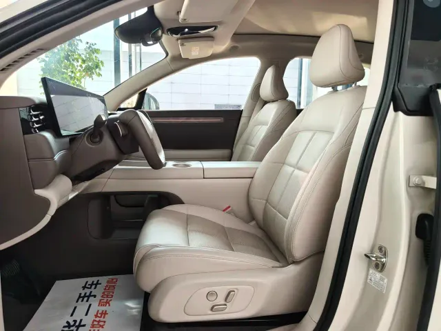 IM Motors LS6 — Фото автомобиля 6