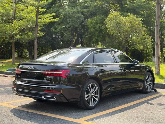 Audi A6L — Фото автомобиля 7