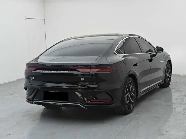 BYD Han — Фото автомобиля 7