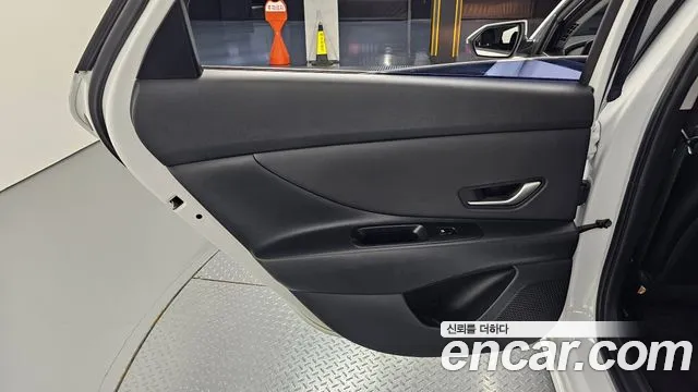 Hyundai Avante CN7 — Фото автомобиля 14