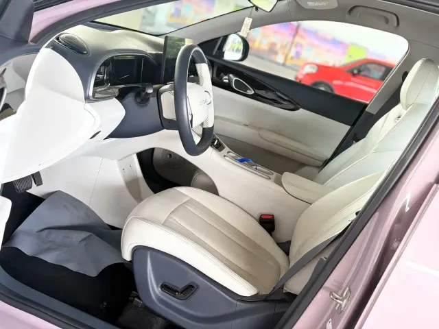 Geely Starry Wish — Фото автомобиля 11