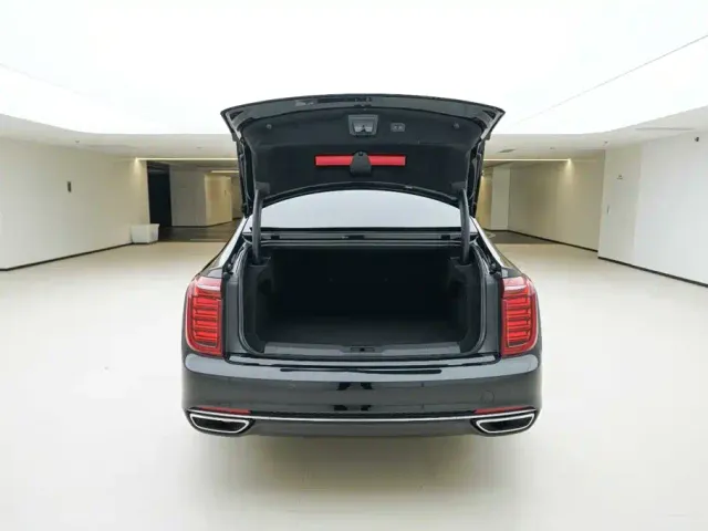 Hongqi H9 — Фото автомобиля 5