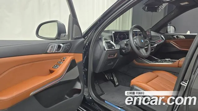 BMW X7 — Фото автомобиля 9