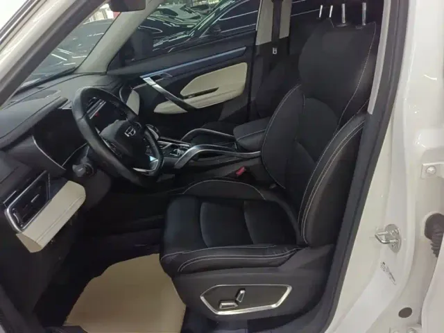 Geely Boyue — Фото автомобиля 14