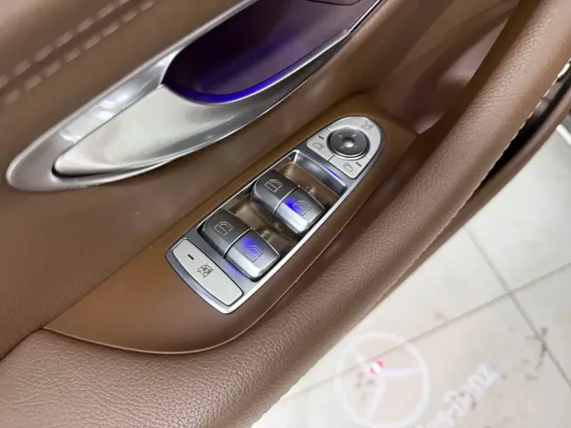 Mercedes-Benz E-Class — Фото автомобиля 9