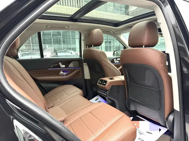 Mercedes-Benz GLE-Class — Фото автомобиля 14