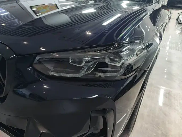 BMW iX3 — Фото автомобиля 23