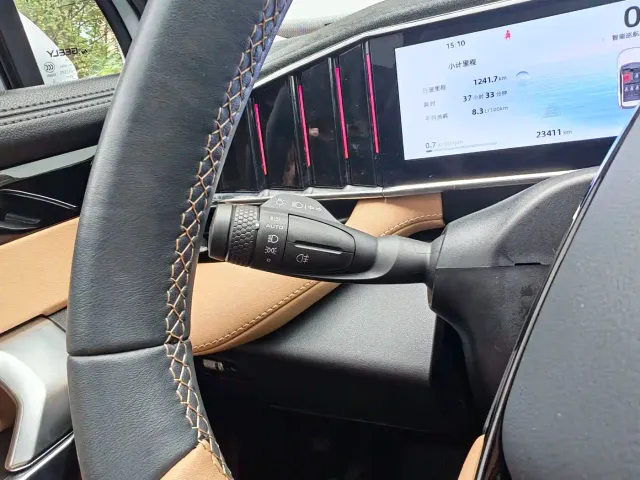 Geely Boyue L — Фото автомобиля 24