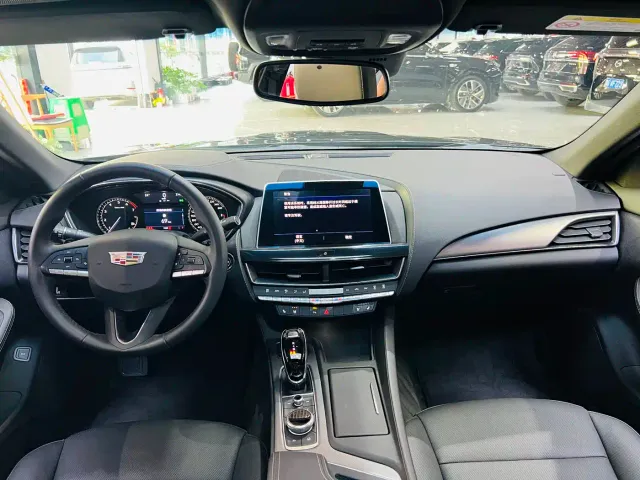 Cadillac CT5 — Фото автомобиля 14