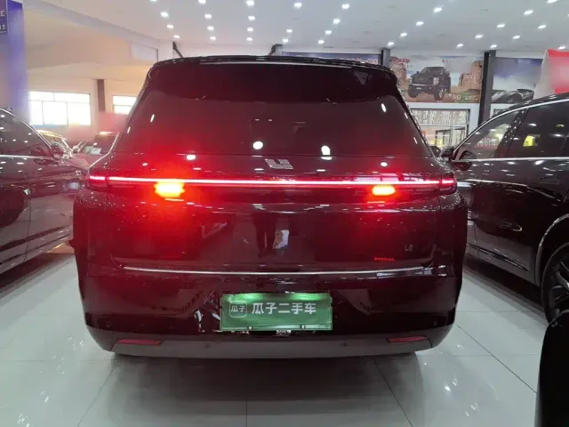Li Auto L8 — Фото автомобиля 5