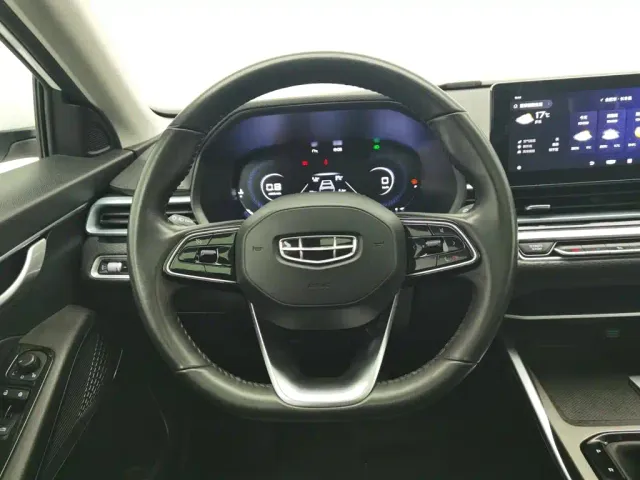 Geely Emgrand — Фото автомобиля 11