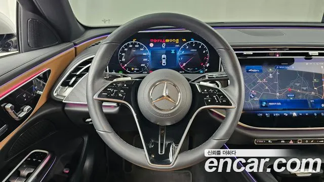 Mercedes-Benz E-Class — Фото автомобиля 13