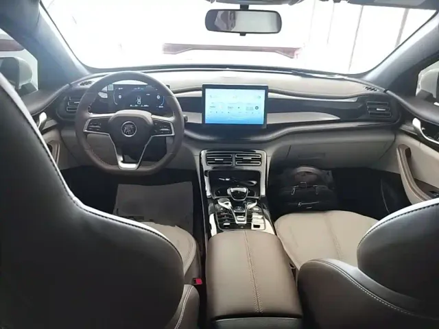 BYD Qin PLUS — Фото автомобиля 9
