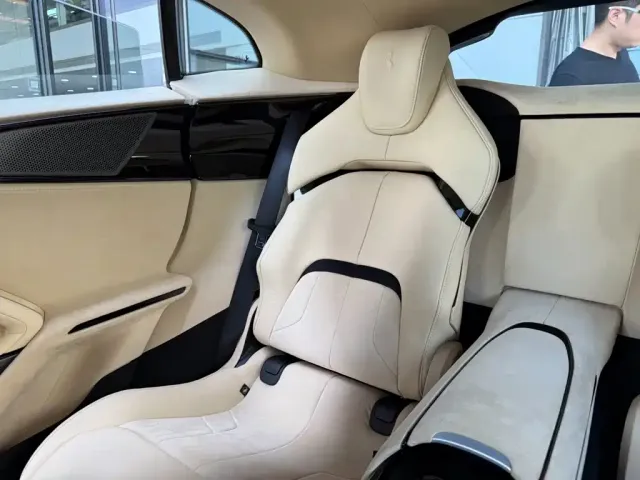 Ferrari Purosangue 2023 6.5L V12 — Фото автомобиля 17