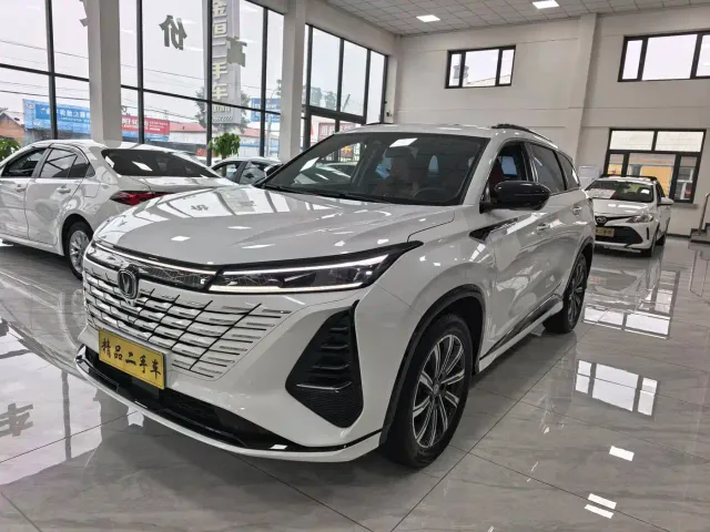 Фотография автомобиля — Changan CS75 Plus