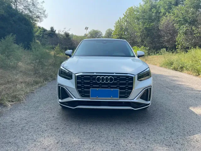 Audi Q2L — Фото автомобиля 2