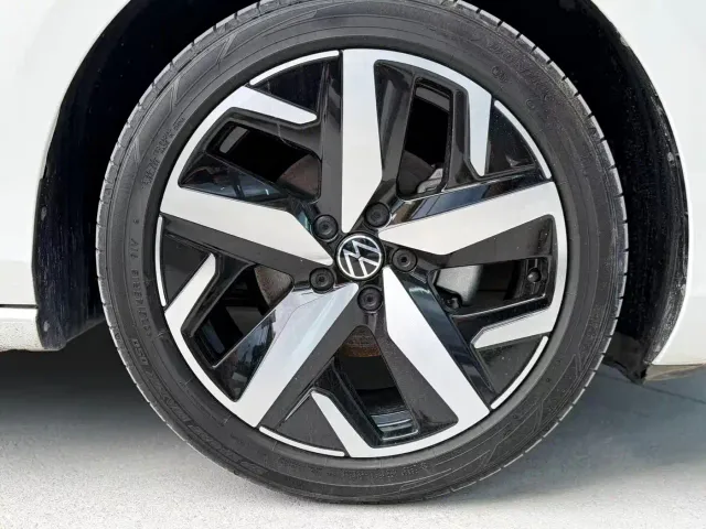 Volkswagen Lamando — Фото автомобиля 24