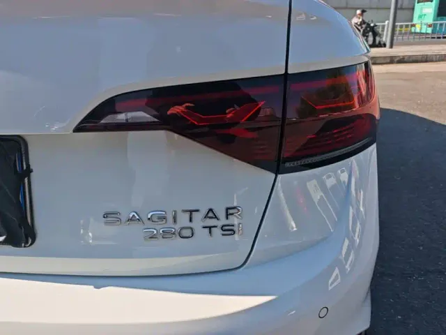 Volkswagen Sagitar — Фото автомобиля 7