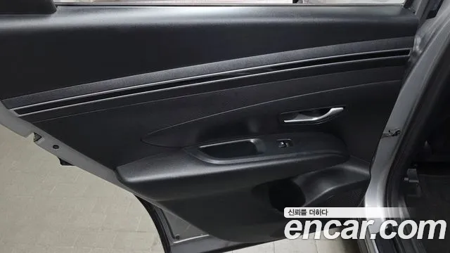 Hyundai Tucson Tucson (NX4) Дизель 2.0 2WD — Фото автомобиля 25