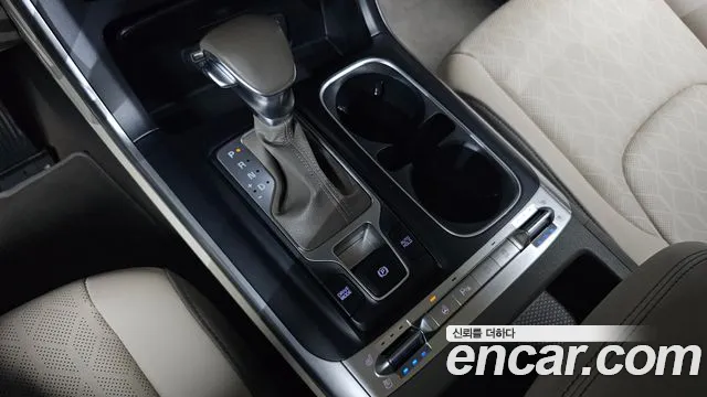 Kia Canival Carnival 4 поколение 9 мест Prestige — Фото автомобиля 9