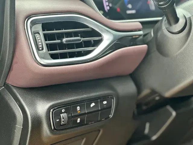 GAC Trumpchi M6 — Фото автомобиля 19