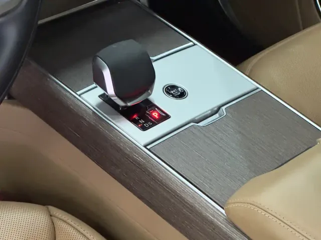 Land Rover Range Rover — Фото автомобиля 13