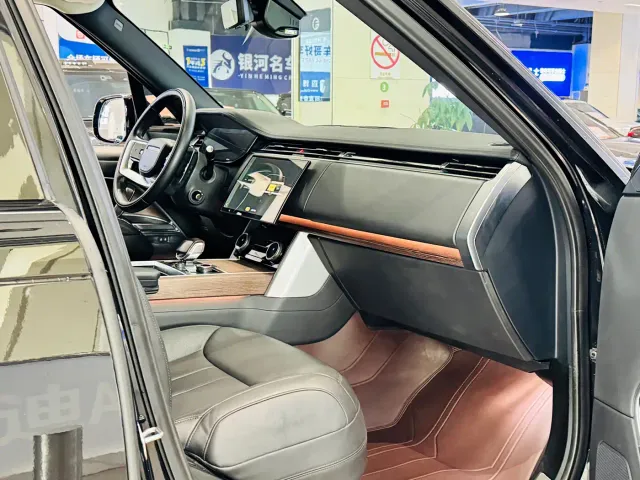 Land Rover Range Rover — Фото автомобиля 11