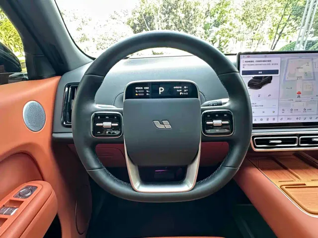 Li Auto L7 — Фото автомобиля 22