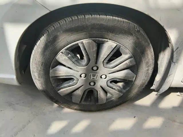 Honda Fit — Фото автомобиля 6