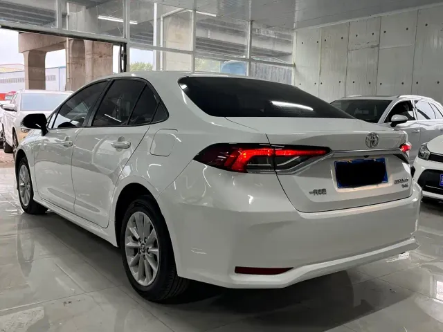 Toyota Corolla — Фото автомобиля 8