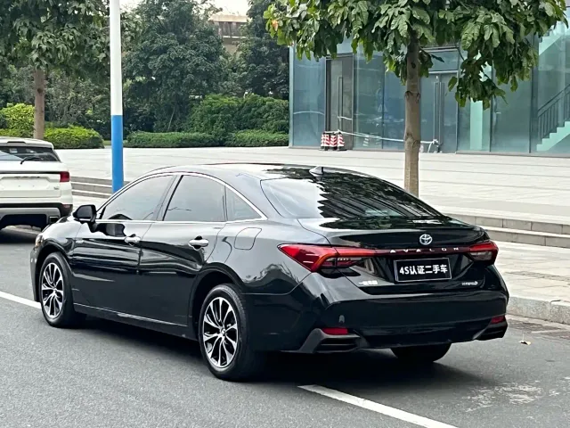 Toyota Avalon — Фото автомобиля 4